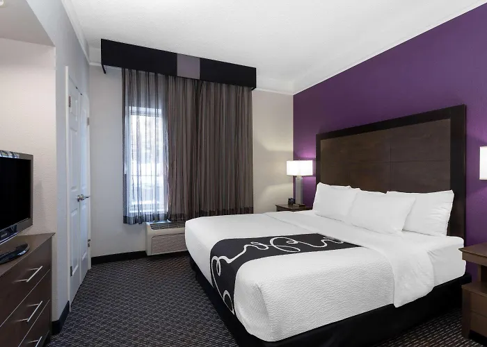 La Quinta Inn & Suites by Wyndham Denver Boulder-Louisville